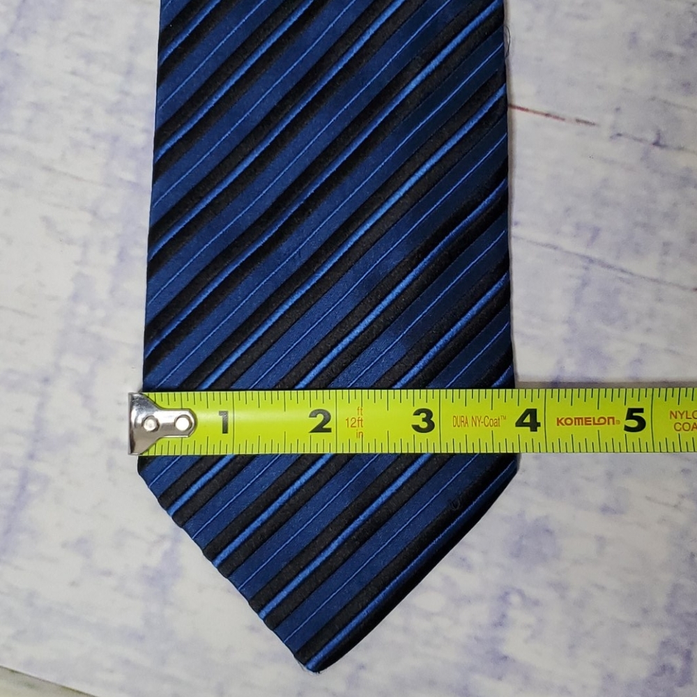 Men's Charvet Place Vendome Silk Tie - Picture 4 of 4